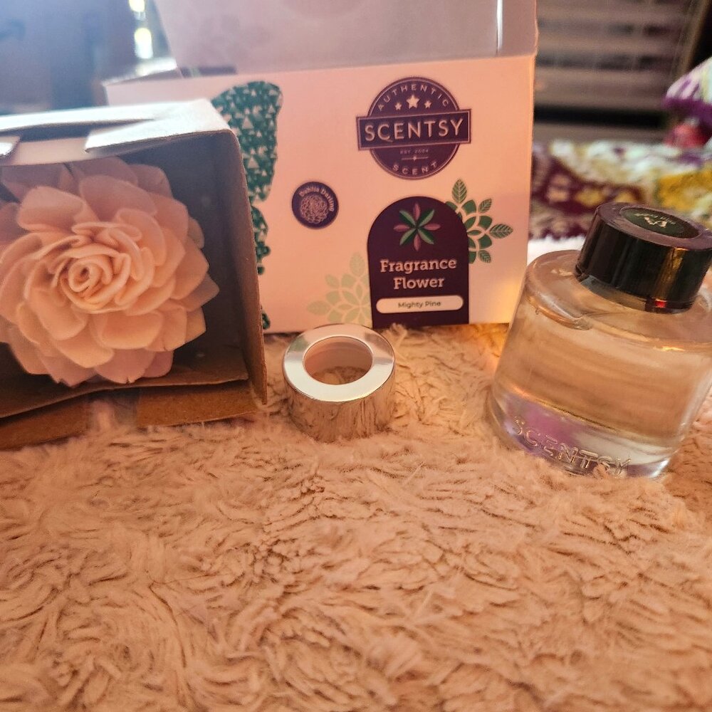 Mighty Pine Fragrance Flower